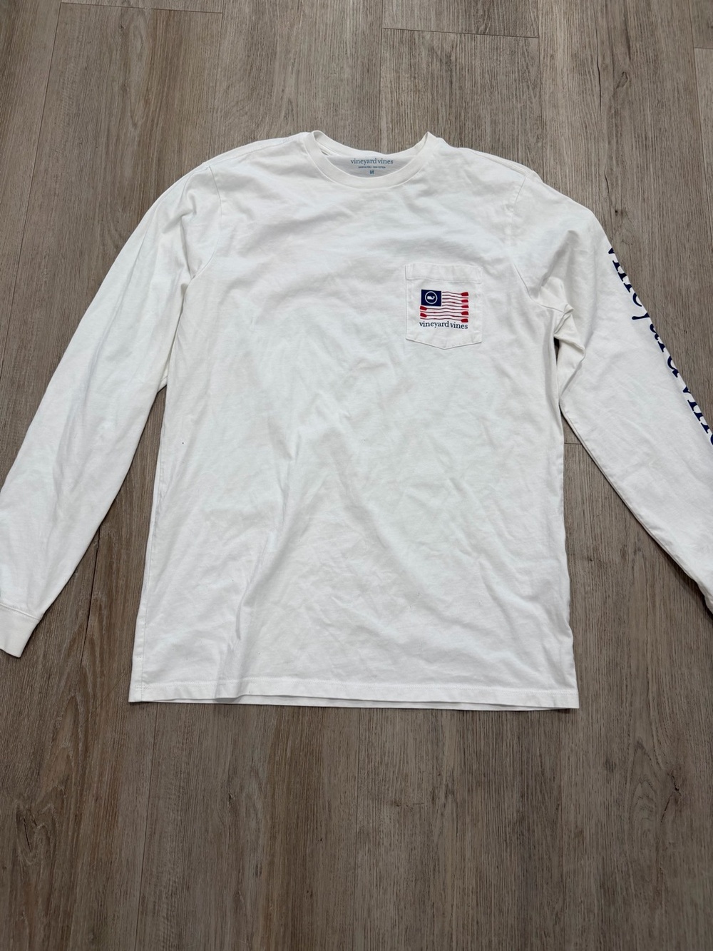 Vineyard Vines White Long-Sleeve Pocket Tee with Flag Graphic